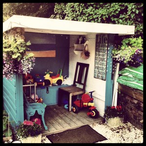 Mum's Shed... an al fresco recording studio!